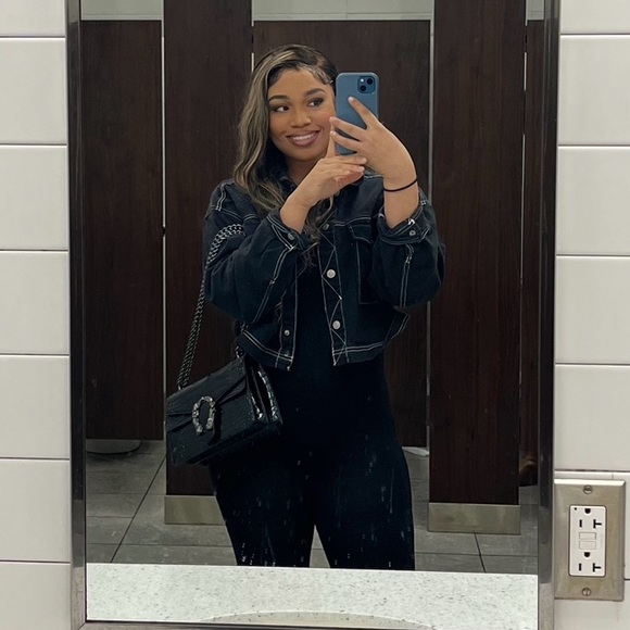 Meet your Posher, Haylei - Picture 2 of 2